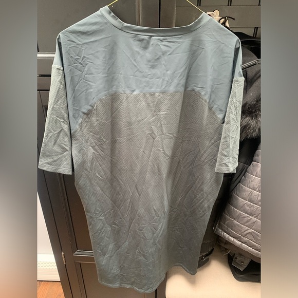 Lululemon Men’s activewear short sleeve shirt size  XL - Picture 2 of 7